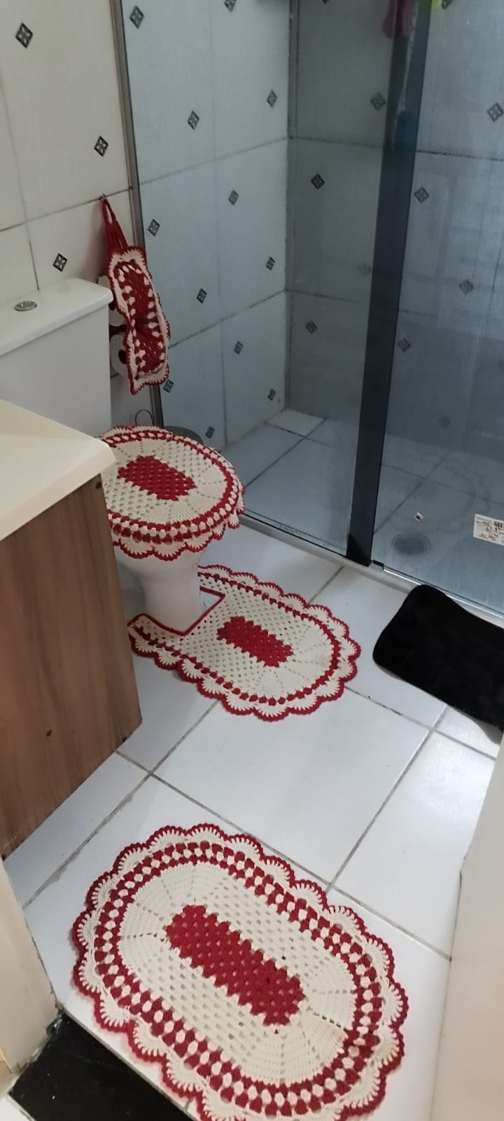 Foto do tapete de banheiro feito pela Hellen