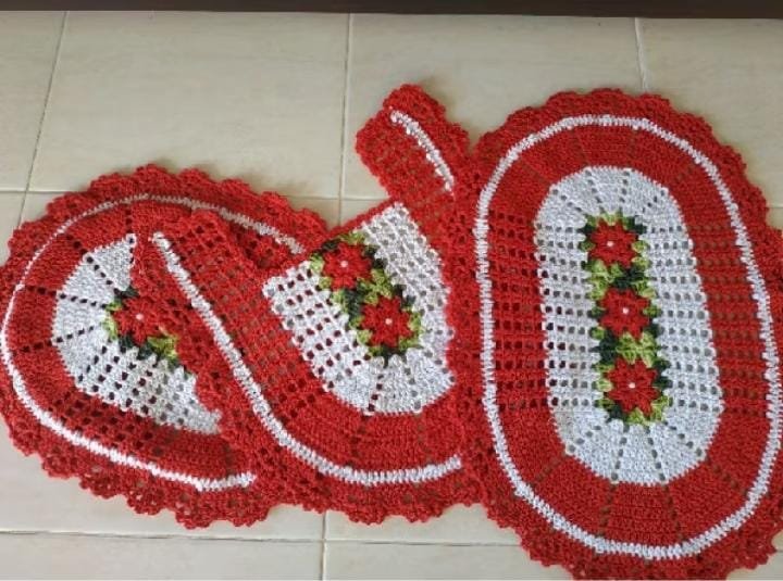 Kit de banheiro floral vermelho em crochê